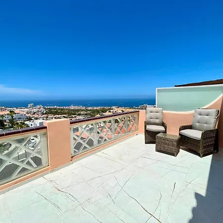 Terrace Paradise Court & Sea View דירה אדחה