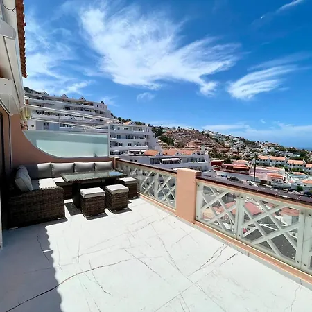 Terrace Paradise Court & Sea View דירה *